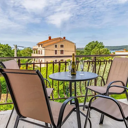 Two-bedroom In Appartement *