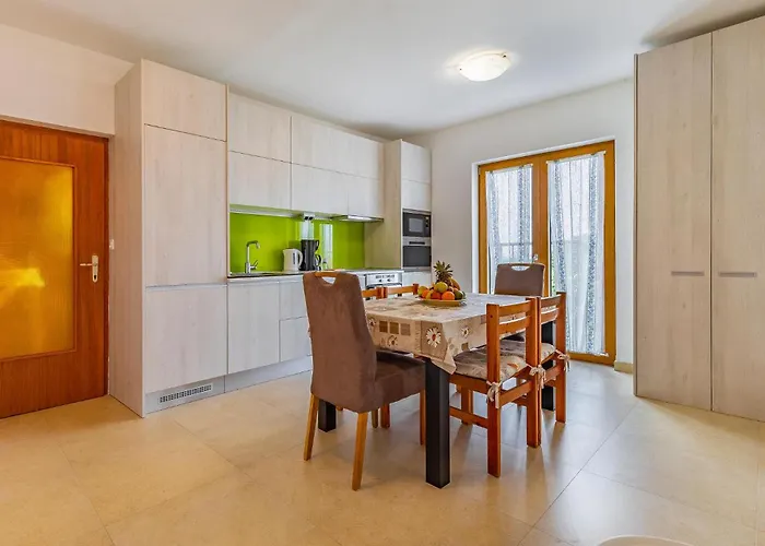 Two-bedroom In Appartement Medulin