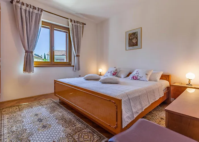 Two-bedroom In Appartement Medulin